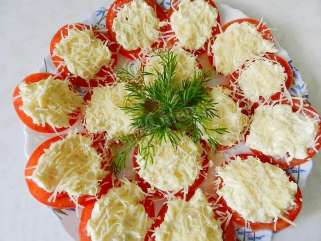 Закуска помідорна з сирно-часниковою начинкою рецепт з фото покроково 