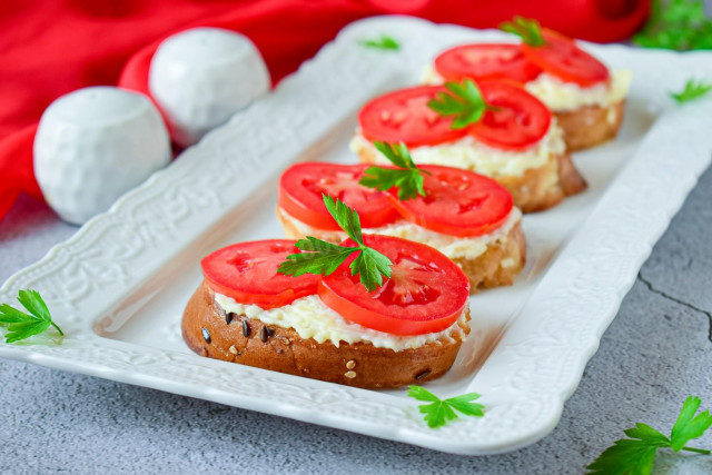 Бутерброди з помідорами і сиром рецепт з фото покроково і відео 