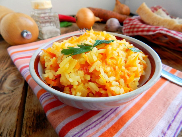 Рис на сковороді з цибулею і морквою рецепт з фото покроково 