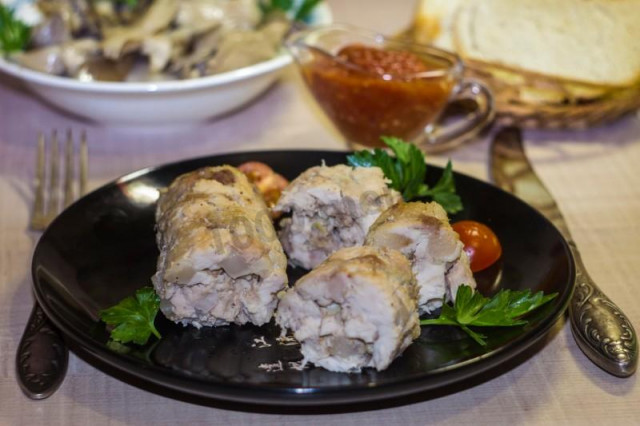 Свиняча ковбаса з курячому філе в фользі в духовці рецепт з фото покроково і відео 