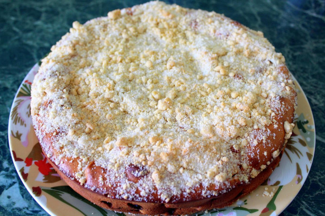 Яблучний пиріг зі сметаною в духовці з родзинками рецепт з фото покроково 