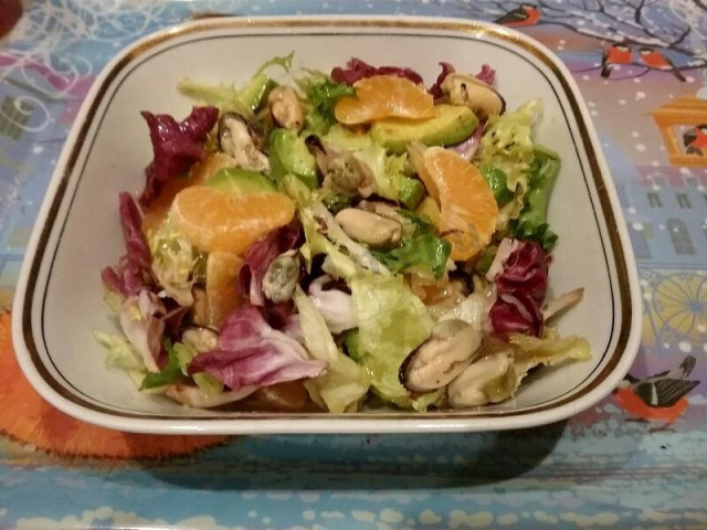 Салат з мідіями і мандаринами рецепт з фото покроково 