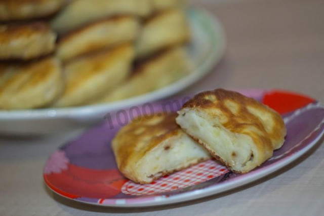 Пиріжки з картоплею на кефірі на сковороді рецепт з фото покроково і відео 