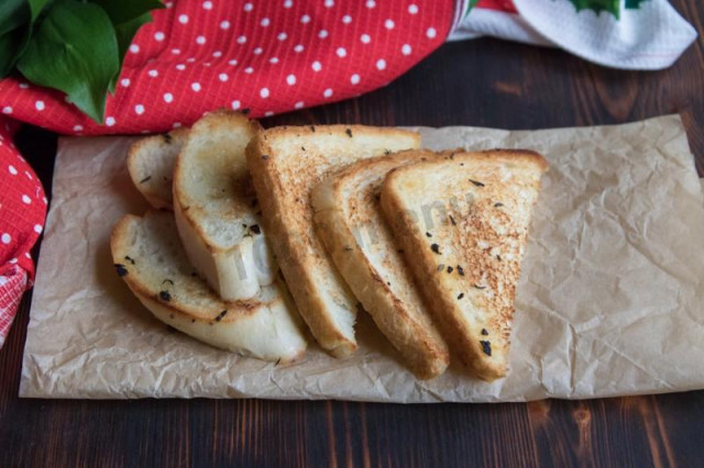 Грінки з білого хліба на сковороді рецепт з фото покроково 