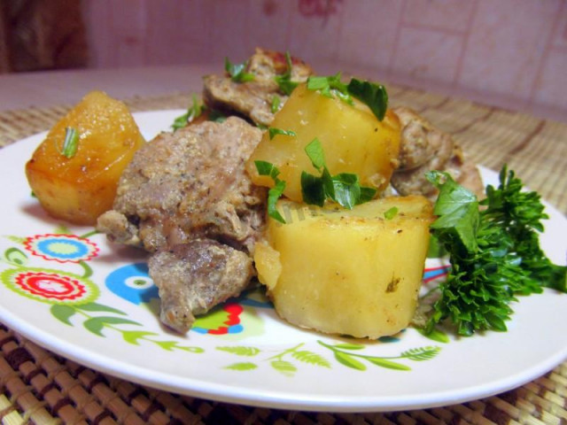 М'ясо запечене з картоплею в рукаві рецепт з фото покроково і відео 