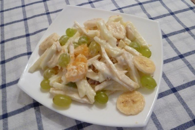 Бразильський салат яблуко, банан рецепт з фото покроково