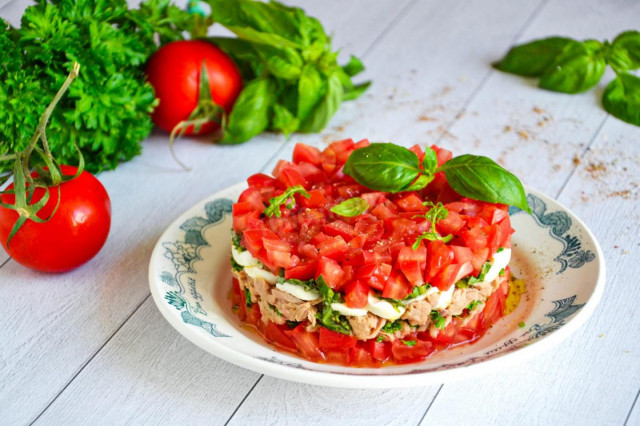 Італійський салат з тунцем і помідорами рецепт з фото покроково і відео 