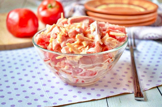 Салат з помідорами і ковбасою рецепт з фото покроково 