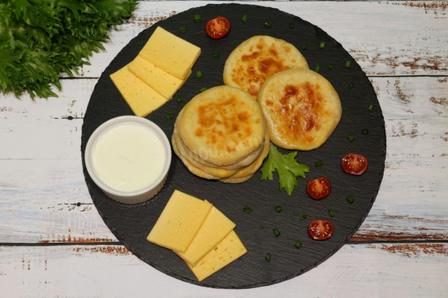 Смажені кефірні сирні коржі з тіста з розпушувачем рецепт з фото покроково і відео 