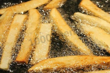 Картошка фри, жареная на растительном масле