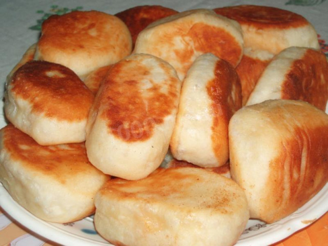 Смажені пиріжки з тіста на молоці з картоплею рецепт з фото 