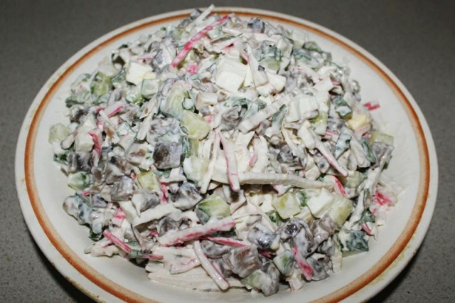 Салат з крабовими паличками, огірками і печерицями рецепт з фото покроково 