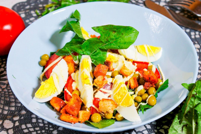 Салат з листя кульбаб з яйцем і помідорами рецепт з фото покроково 