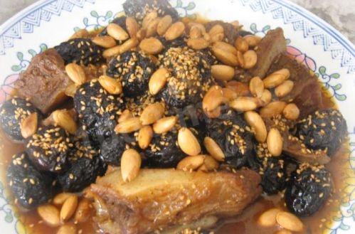 Тушковане м'ясо на меду з шафраном, мигдалем і чорносливом рецепт з фото 