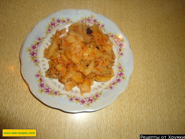 Тушкована капуста з картоплею і морквою рецепт з фото покроково 