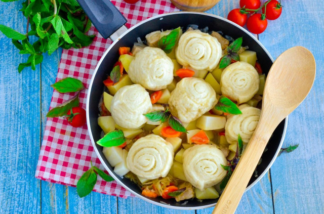 Штрудлі з м'ясом і картоплею по-німецьки рецепт з фото покроково і відео 