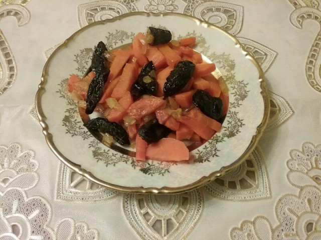 Морква тушкована з чорносливом рецепт з фото покроково 