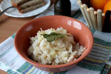 Рис с квашеной капустой без моркови со свининой