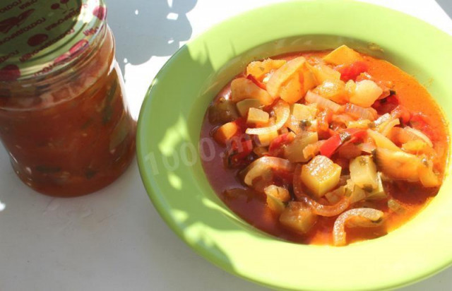 Салат з кабачків, болгарського перцю і томатів на зиму рецепт з фото покроково 
