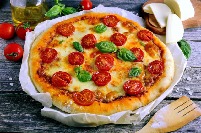 Піца Маргарита в домашніх умовах класична рецепт з фото покроково і відео 