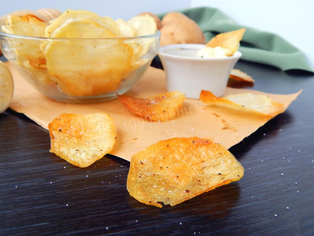 Картопляні чіпси в духовці 