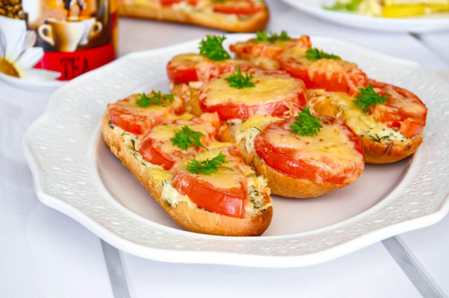 Бутерброди з помідорами і сиром в духовці рецепт з фото покроково 