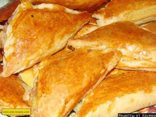 Пиріжки з листкового тіста з сиром в духовці рецепт з фото покроково 