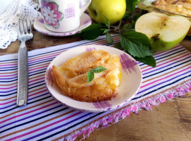 Пирог с яблоками на сметане в духовке