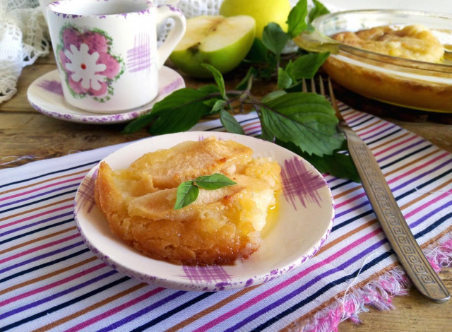 Пиріг з яблуками на сметані в духовці рецепт з фото покроково 