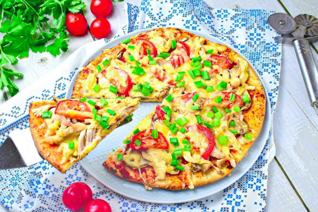 Піца з куркою і грибами в духовці рецепт з фото покроково 