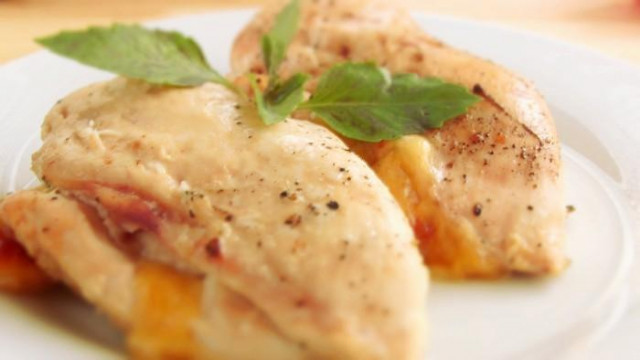 Куряче філе з сиром і помідорами в духовці рецепт з фото покроково і відео 