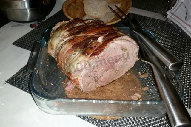 М'ясо лося з беконом в духовці рецепт з фото покроково 