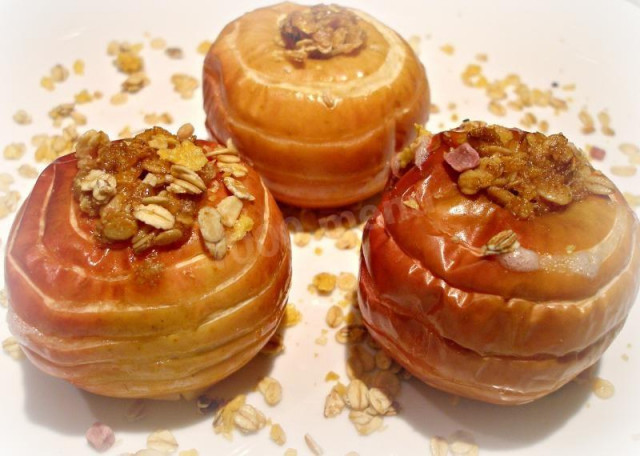 Печені яблука в духовці з мюслі десерт рецепт з фото покроково 