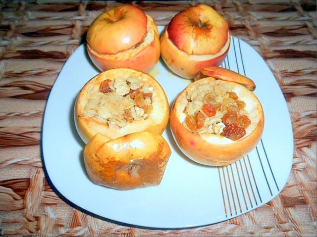 Запечені яблука з медом в духовці з сухофруктами і корицею рецепт з фото покроково 