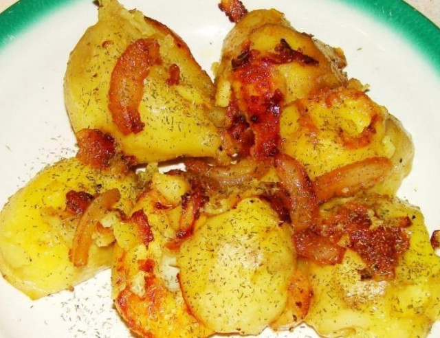 Смачна картопелька на салі з кропом в духовці рецепт з фото покроково 