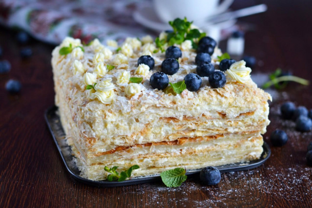 Торт Наполеон з готового листкового тіста рецепт з фото покроково і відео 