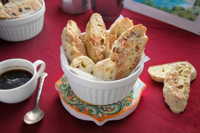 Печиво Біскотті класичне рецепт з фото покроково і відео 