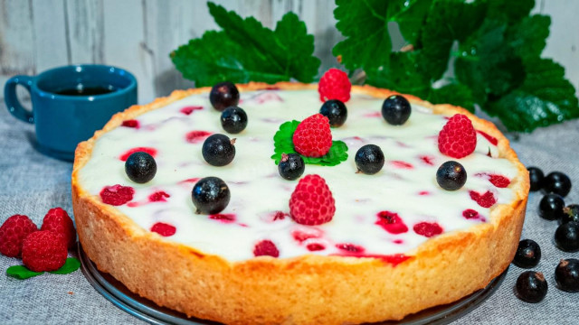 Пісочний пиріг з ягодами і сметанною заливкою рецепт з фото покроково і відео 
