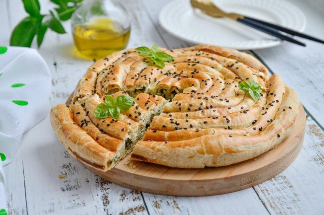 Грецька равлик з сиром і шпинатом з листкового тіста рецепт з фото покроково і відео 