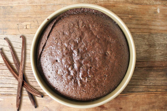 Постный шоколадный пирог с джемом - пошаговый рецепт с фото