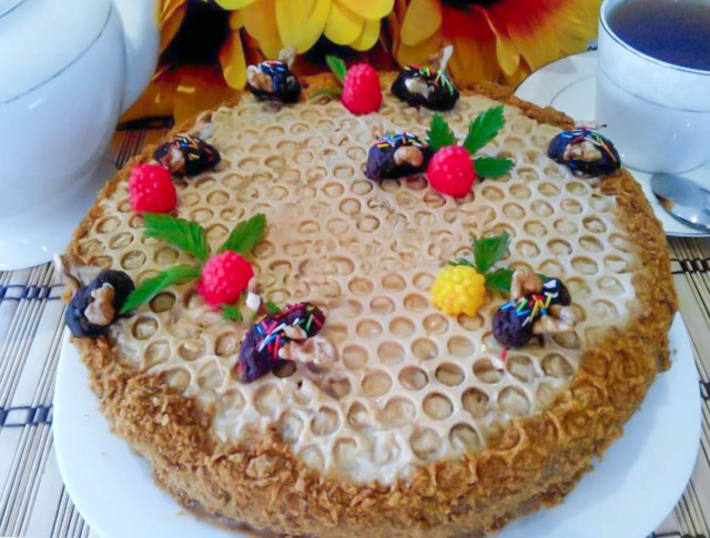 Торт Бджілка рецепт з фото покроково 