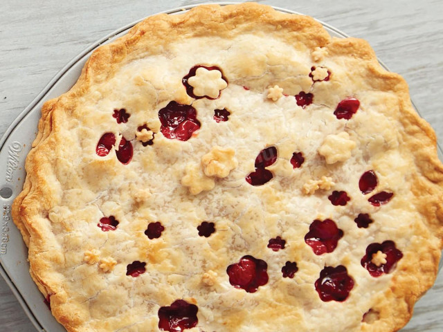 Пиріг з вишнею з дріжджового тіста рецепт з фото 