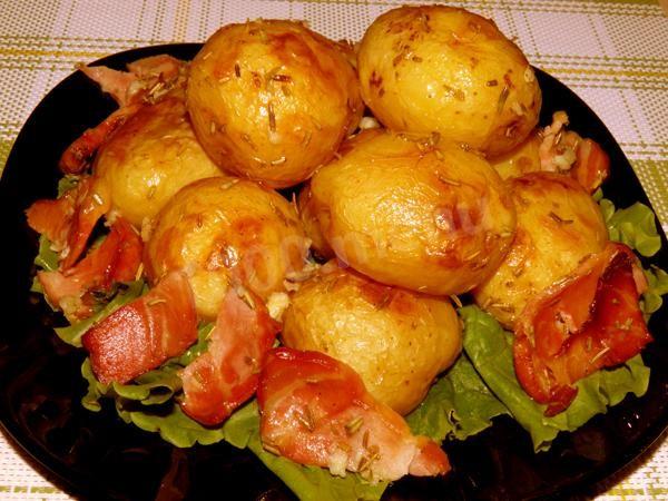 Запечена картопля з розмарином рецепт з фото покроково 