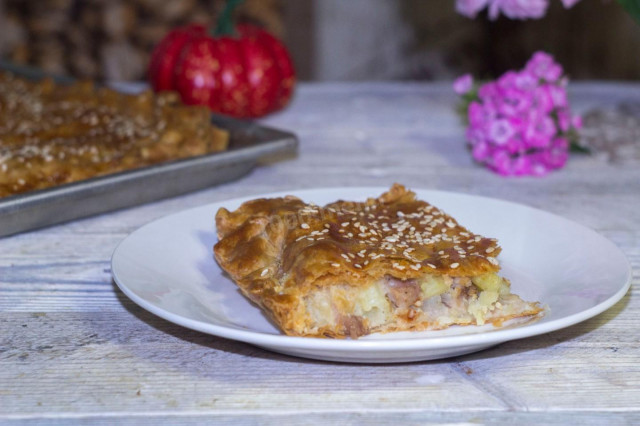 Пиріг зі свининою листковий рецепт з фото покроково і відео 
