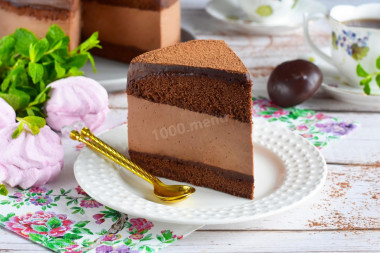 Шоколадный муссовый торт бисквитный