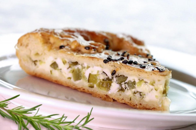 Пиріг з солоними огірками рецепт з фото 