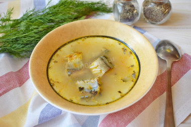 Рыбный суп из консервов сайры с рисом и картошкой