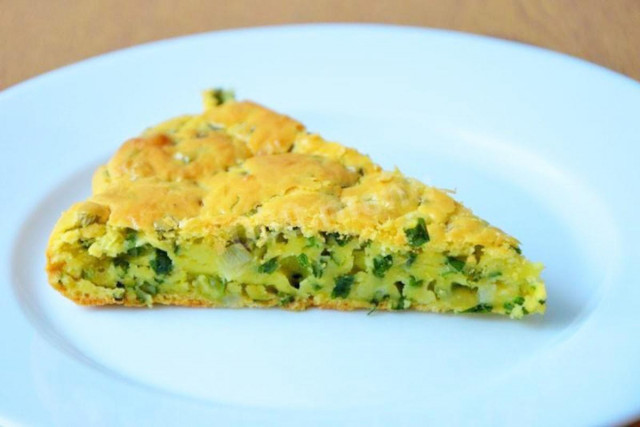 Заливний пиріг на сметані з зеленою цибулею вмішаним в тісто рецепт з фото покроково 