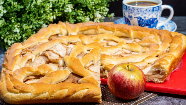 Пісний яблучний пиріг на дріжджах рецепт з фото покроково і відео 
