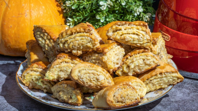 Вірменське печиво Гата з домашнього листкового тіста з горіхами рецепт з фото покроково і відео 